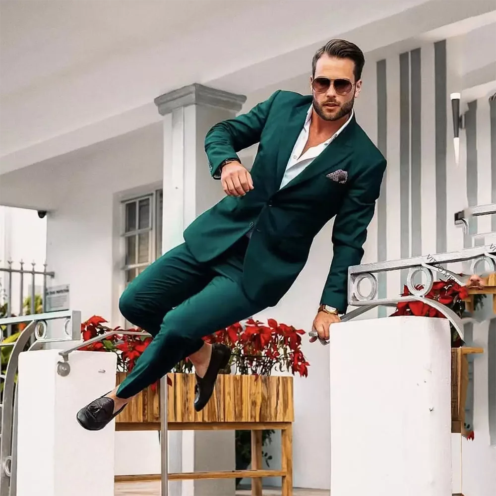 Рисунок 2 - Костюм мужской облегающий армейского