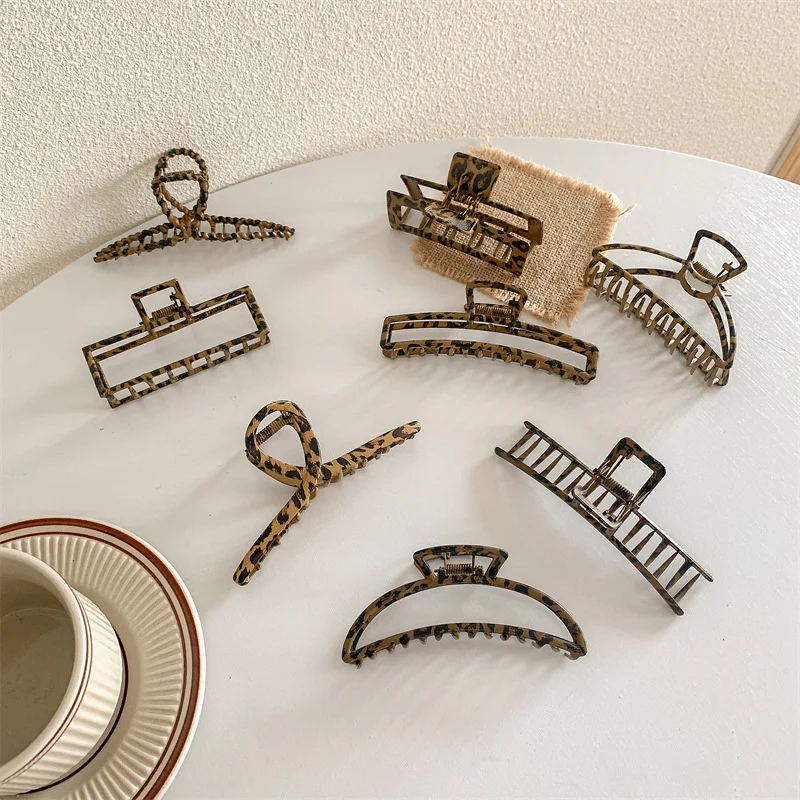 

Leopard Print Back Head Large Geometric Wood Grain Hair Clip Hair Colets Hair Accessories Crab For Hair Hairpins Shark Headgear