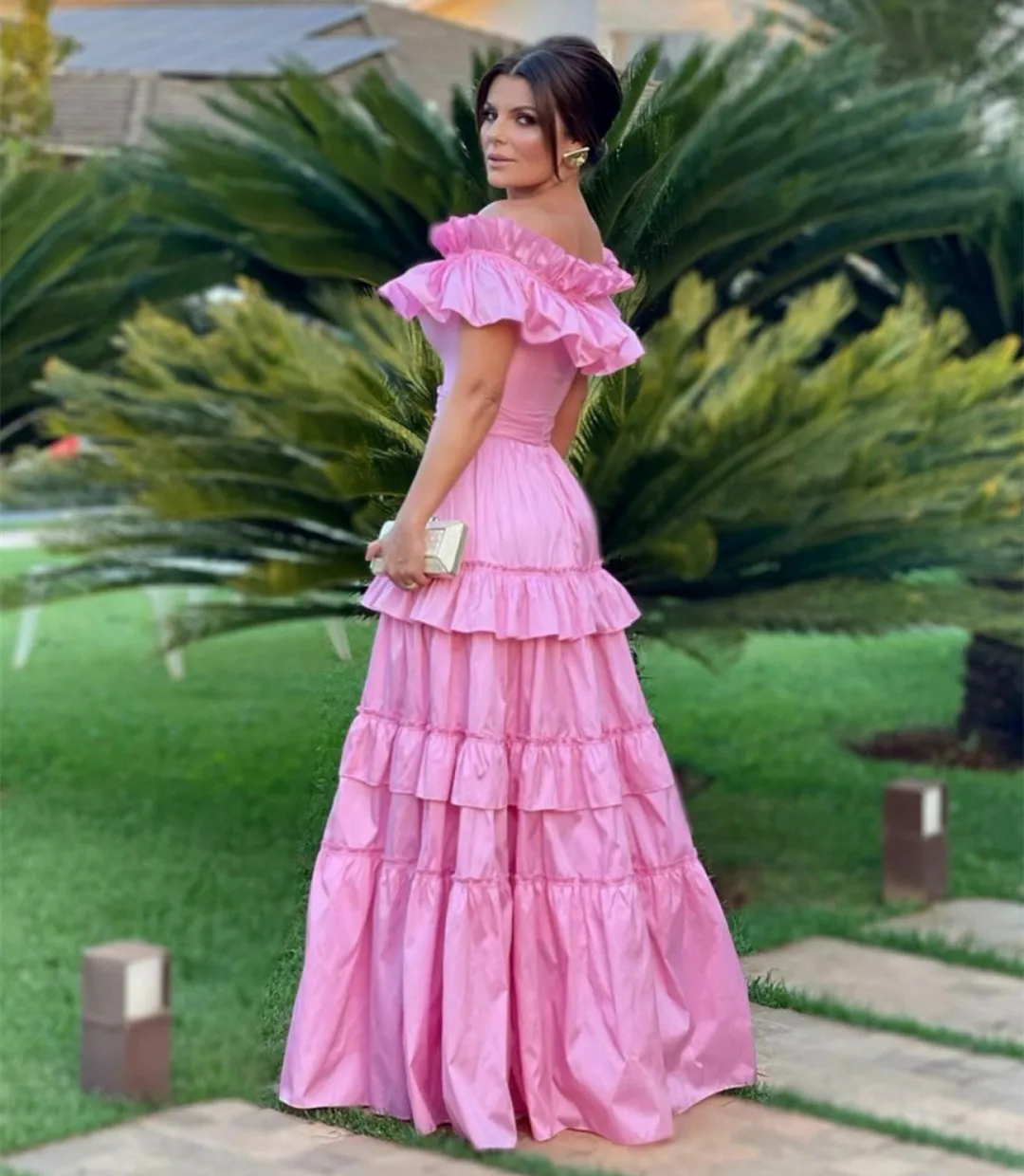 

Vintage Long Pink Taffeta Boat Neck Evening Dresses A-Line Ruffled Floor Length Zipper Prom Dress Abendkleider for Women