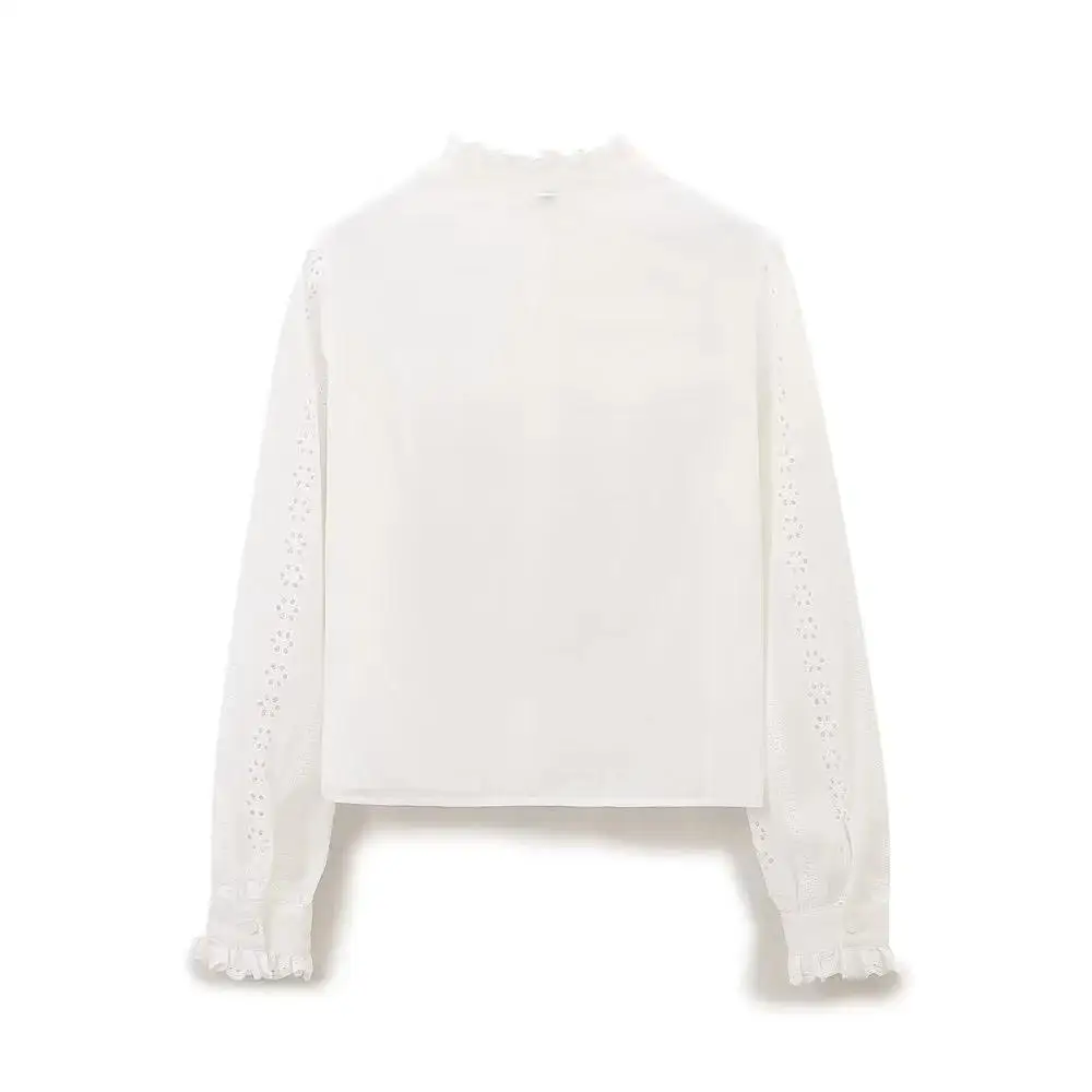 Харизматическая белая женская рубашка с вышивкой и длинным рукавом оборками