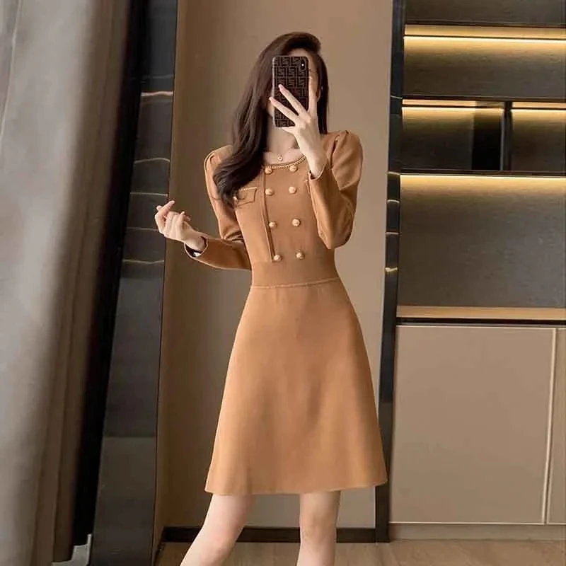 

Женская трикотажная кофта средней длины, с круглым вырезом, в стиле звезд, Карамельно-черный, осень 2023