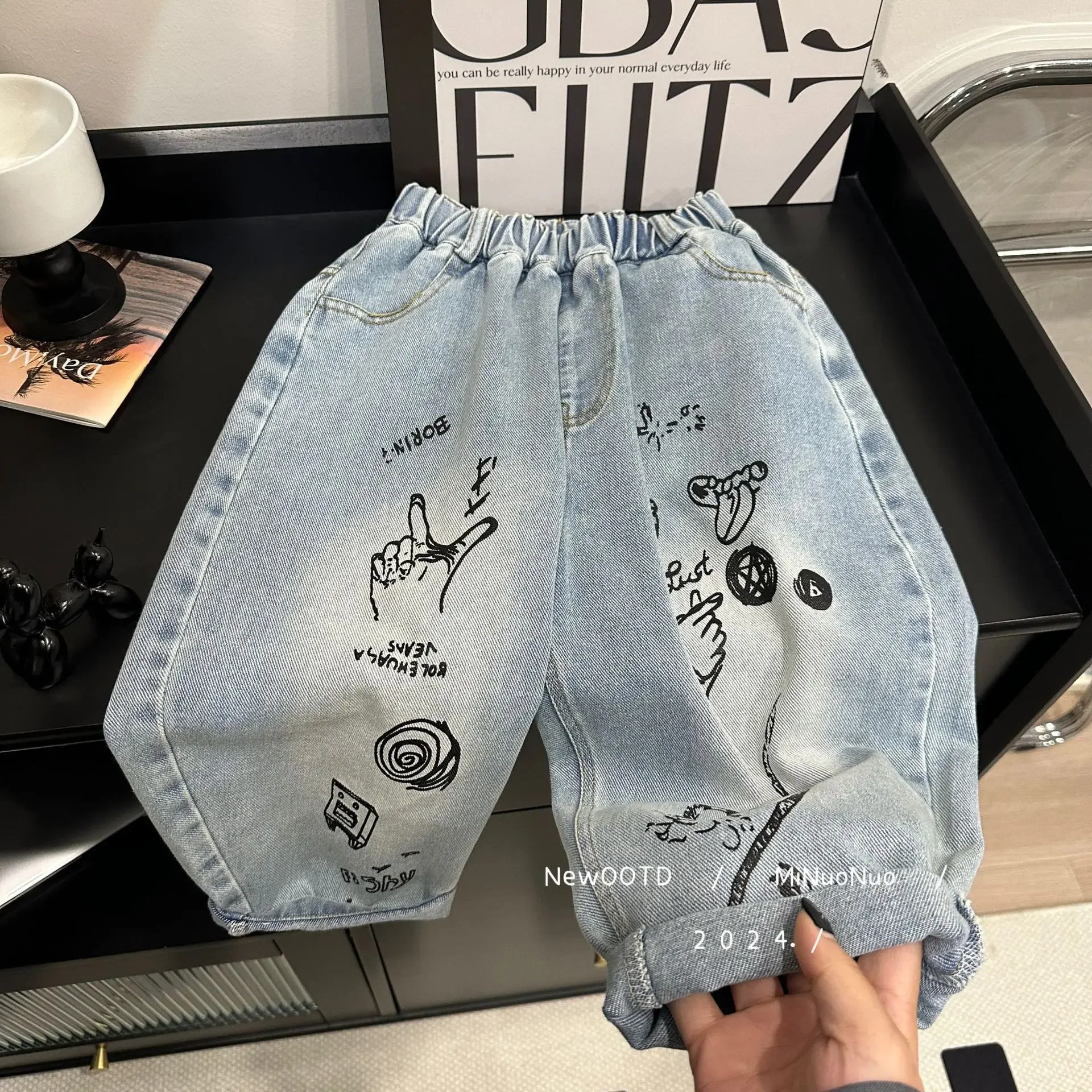 Модные Повседневные детские джинсы весна-осень 2024 штаны с рисунком каракули для