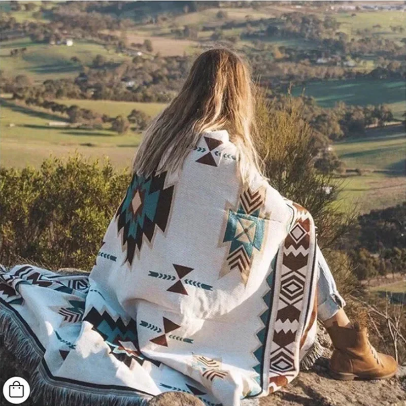 Одеяло с кисточками в стиле бохо