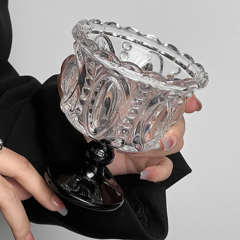 Ретро стеклянный стакан для мороженого