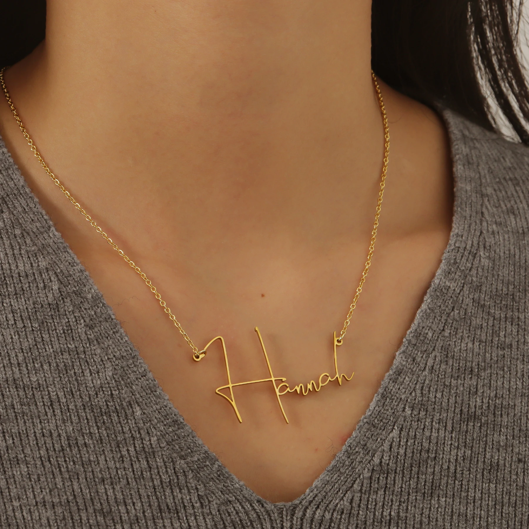 Ожерелье с именем в курсивном стиле на заказ для женщин персонализированное