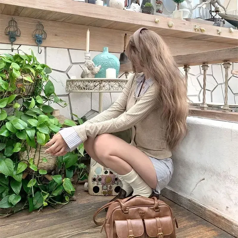 Осенние полосатые лоскутные одинаковые комплекты, комплект из двух предметов, женская одежда с длинными рукавами, тонкие корейские комплекты с лацканами и пуговицами, шикарные мини-юбки (art.: 3920d2ae76254) - 3920d2ae76254