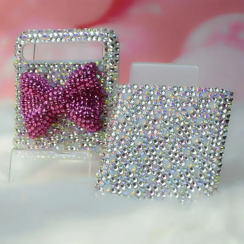 

Three Dimensional Rhinestone Bow Phone Case for Samsung Galaxy Z Flip3 5G Zflip3 Z Flip4 Hand Diamond Encrusted Back Cover