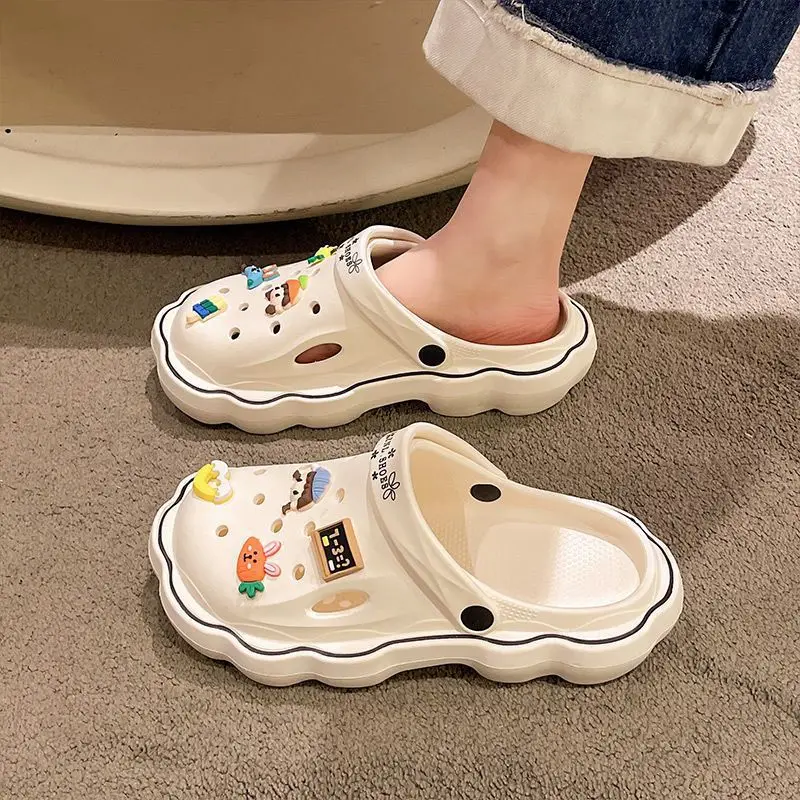 Summer New Women's Hole Shoes Korean Style Outwear Thick Sole Beach Garden Shoes Soft Sole Comfortable Anti slip Home Slippers