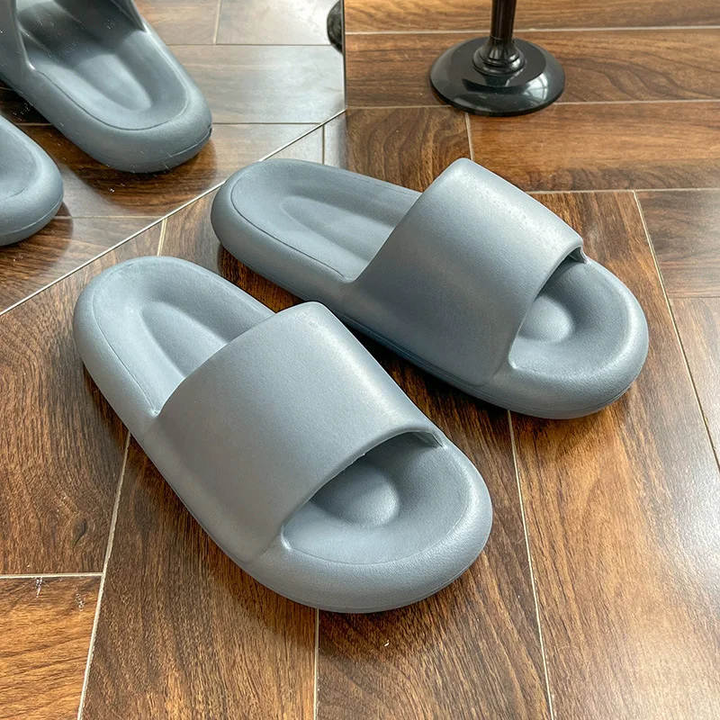Slippers for men and women couples living in non-slip soft-soled indoor bathroom slippers house slippers  woman slippers