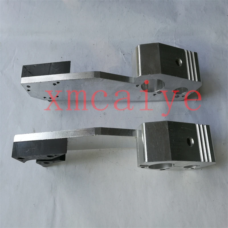 Пара номерных блоков GTO 52 AIBOULLY