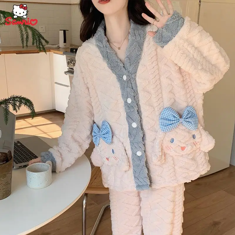 

Оригинальная пижама из кораллового флиса Cinnamoroll, женская зимняя Толстая школьная Повседневная Домашняя одежда Sanrio, подарок для девушек