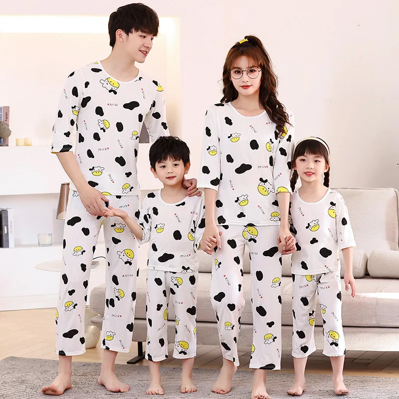 

Mother Daughter Clothes Children's Sleepwear Family Look Mother Kids Pajamas Family Matching Pajamas for 2-14Years Teens Pajamas