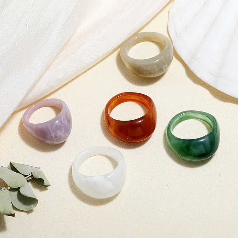 

Colorful Transparent Resin Acrylic Rings Wide Thick Dome Knuckle Finger Stackable Joint Ring Retro Jewelry Party Elegant Gift