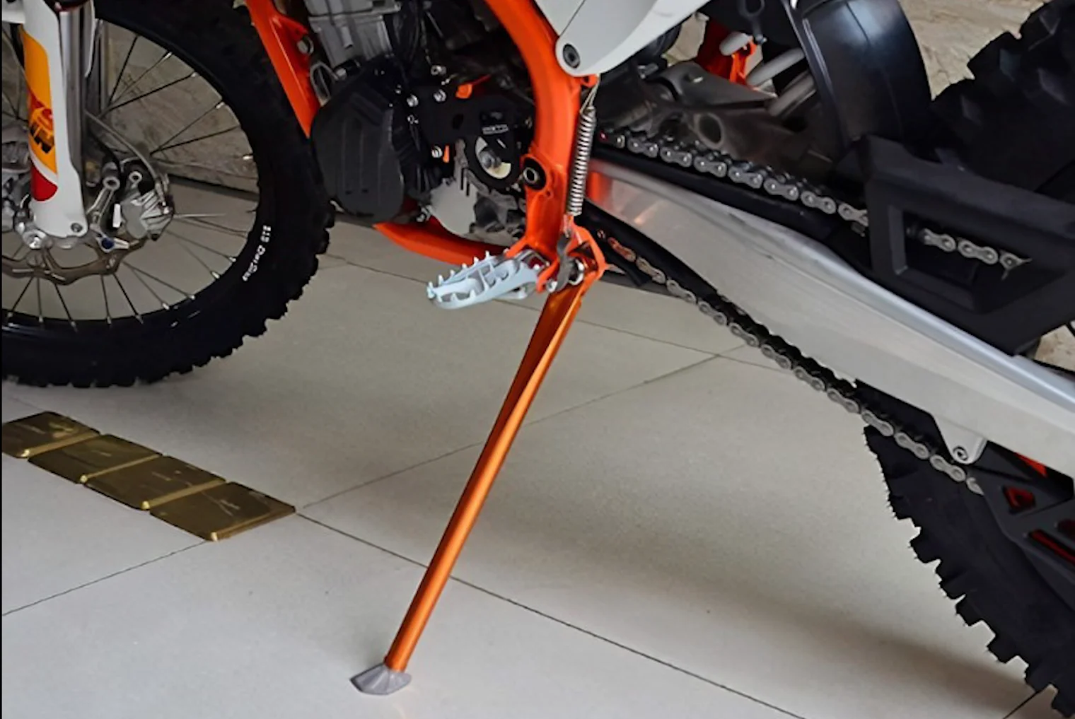 Новый комплект пружин с подставкой для мотокросса Husqvarna FE TE FX TX 2017-2022 EXC EXCF XC XCF XCW SX