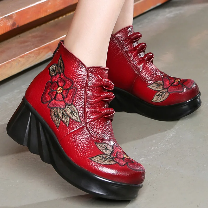 Женские этнические ботинки из натуральной кожи на танкетке 6 см