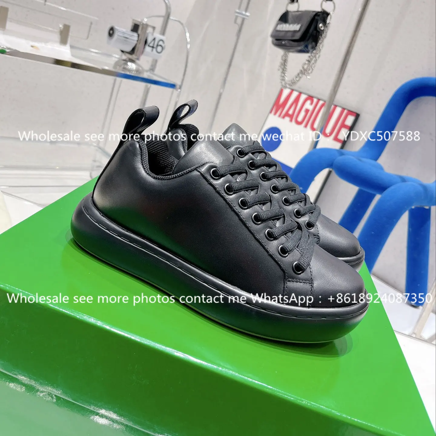 New 2022 Autumn and Winter Bread Shoes Women's Lace up Round Head Couple's Flat Sports Casual Shoes Men women flat shoes