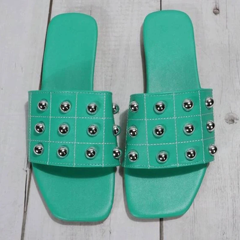 2023 new Summer Women Studded Decor Slides Fashion Summer Flat Sandals Personalized Punk Slippers Leisure Woman Shoes