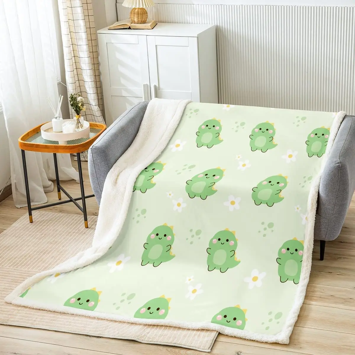 

Cute Dinosaur Kids Throw Blanket Cartoon Daisy Flowers Bed Blanket Lovely Wild Animals Fleece Blanket for Boys Girls