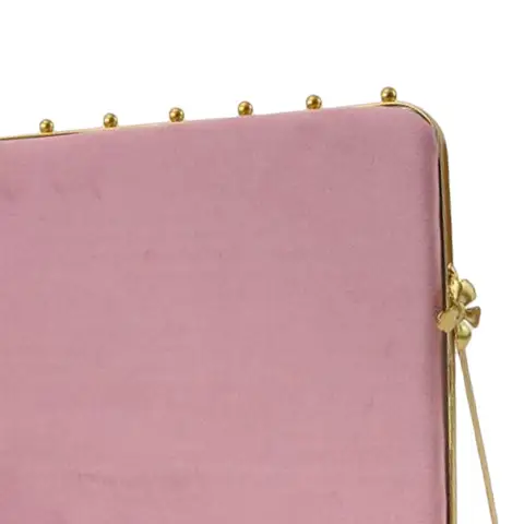 Металлическая подставка для украшений