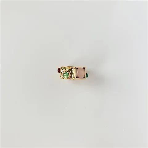 

2023 New Vintage Multi Color Vintage Inlaid European and American Gold Plated Gemstone Senior Women's Ring