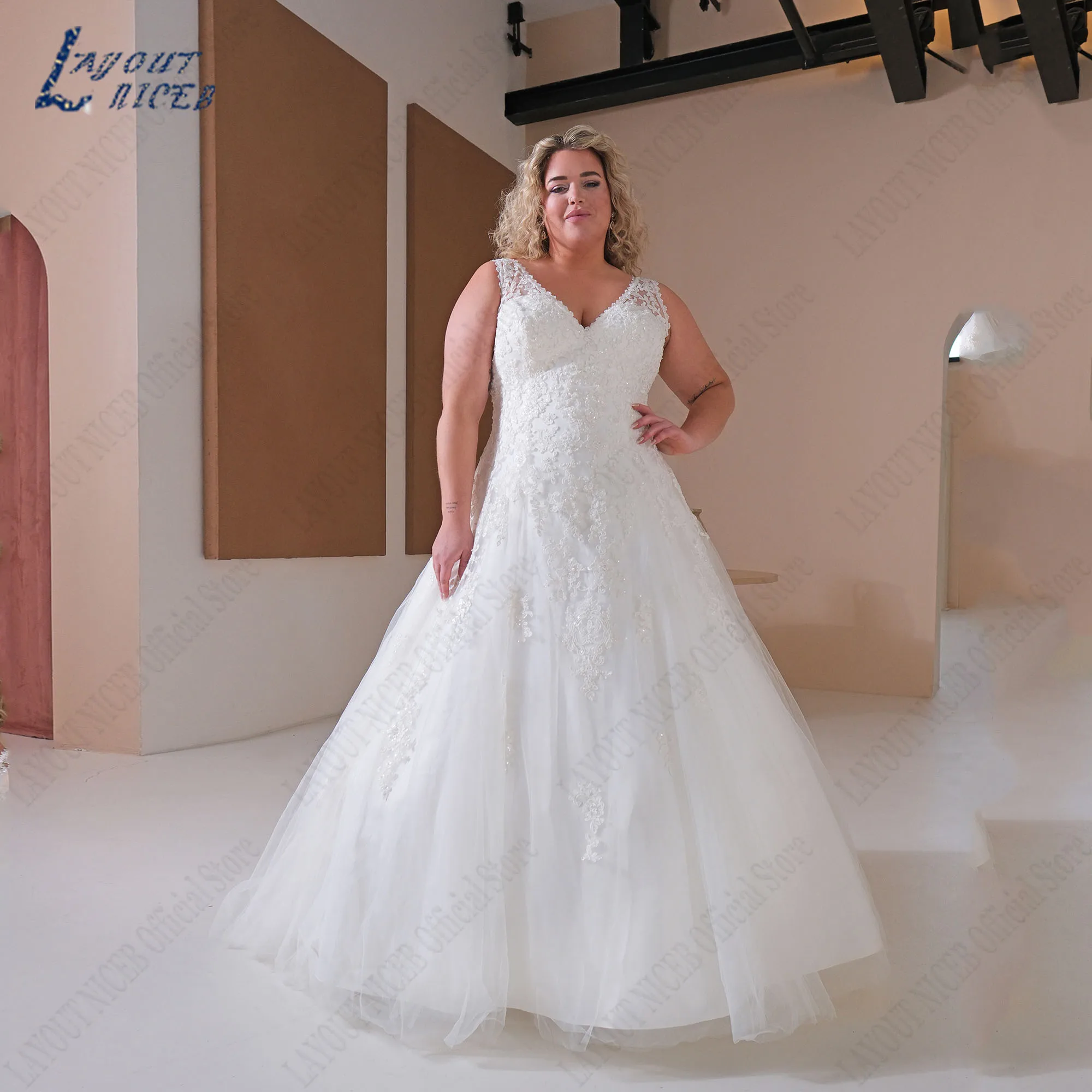 Женское свадебное платье без рукавов с блестками и V-образным вырезомLAYOUT NICEB