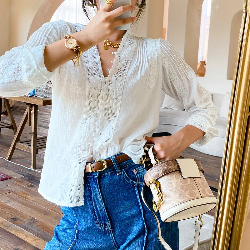 Women T Shirt Spring New Lace French White Shirt  Long Sleeve Design Temperament Women Clothing