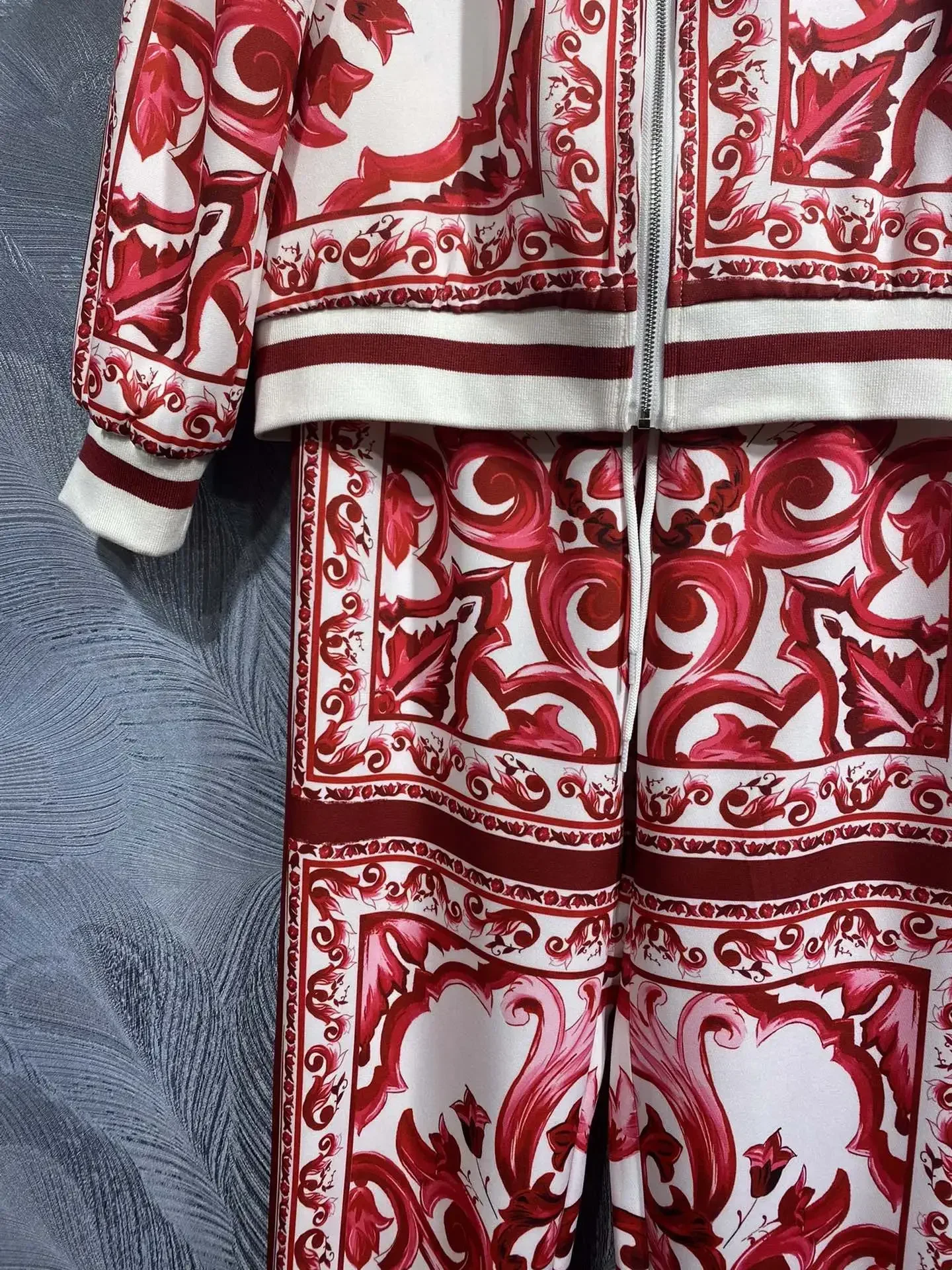 Элегантный женский комплект из 2 предметов шикарный и элегантный двух новинка