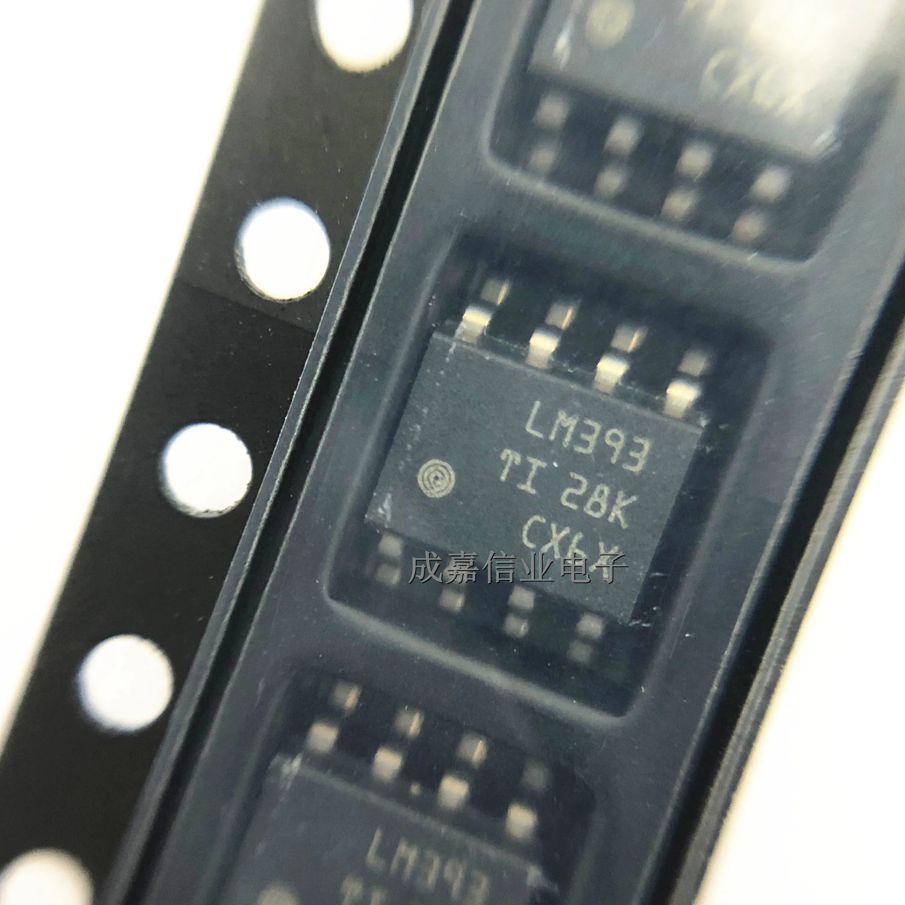 Аналоговые компараторы LM393DR SOP-8 LM393