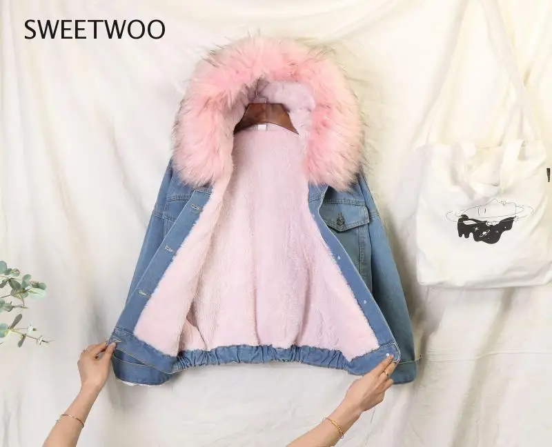 2022 Big Faux Fur Collar Denim Jacket Women Winter Hooded Warm Jean Jacket Student Basic Short Parkas Female Bomber Coat Tide