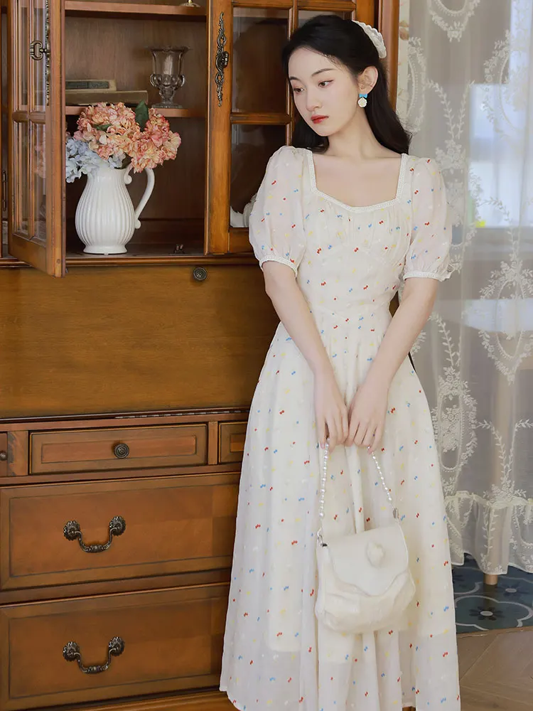 

Французское нишевое ретро платье для девушек с пышными рукавами и квадратным вырезом для женщин 2022 милое белое платье с вышивкой