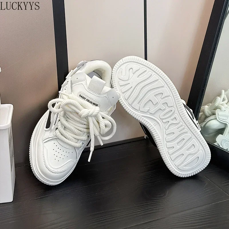 Модные тенденции 2024 модные женские белые туфли на толстой подошве осенние новые