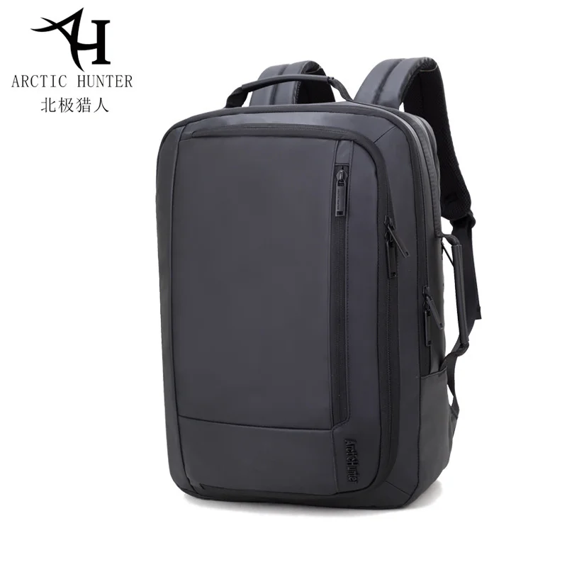 

Arctic hunters use backpacks for outdoor business trips to prevent water splashing. Men's daily commuting computer
