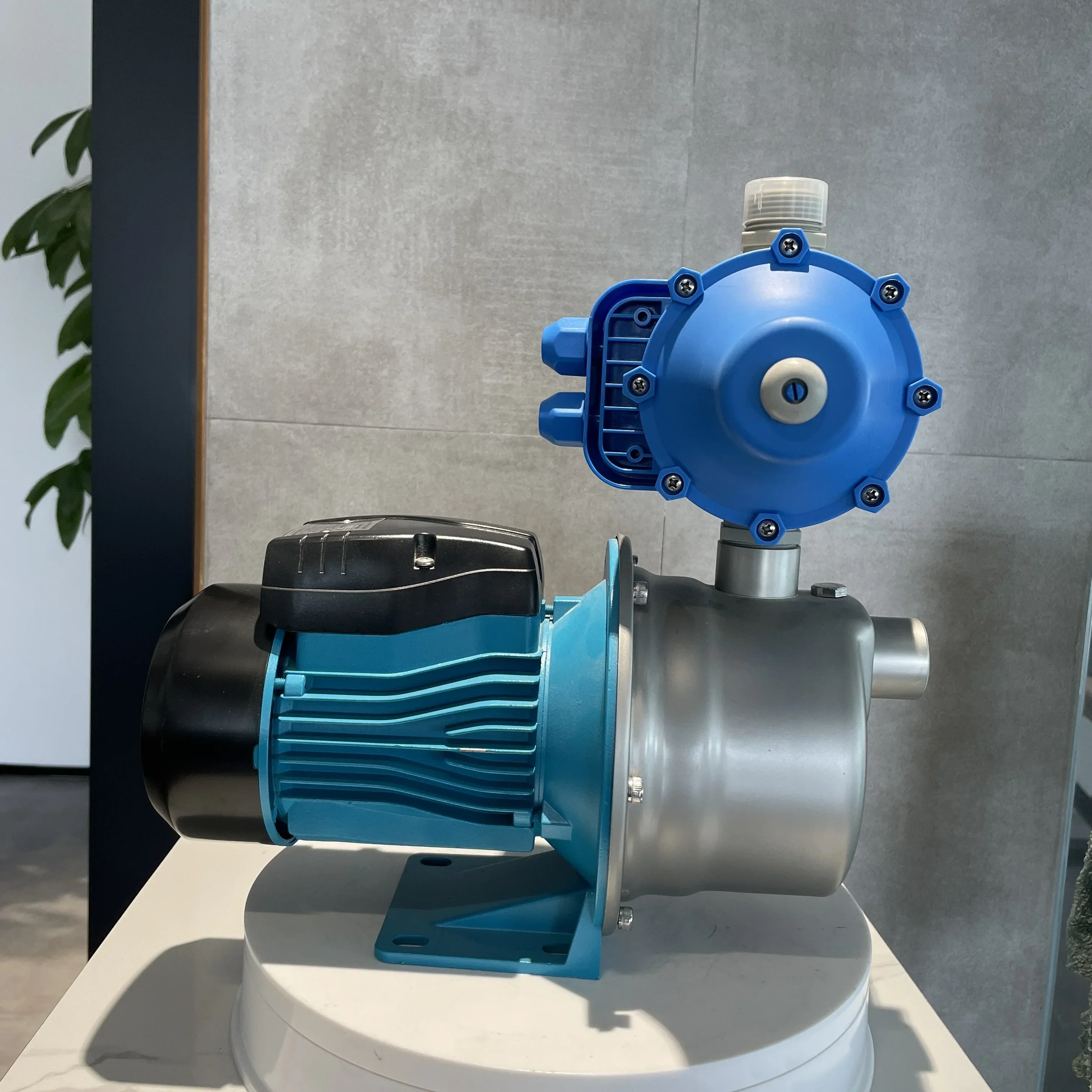 Нержавеющая сталь 1/2 л. С. с прерывателем