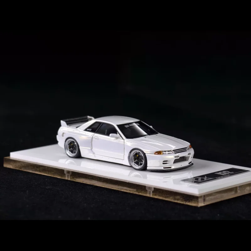 Фото Миниатюрная модель автомобиля Rocket Rabbit Modified R32 из смолы, масштаб 1:64, коллекционный предмет декора, в наличии. №5