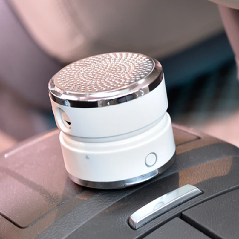 

Latest Technology Portable Car Air Cleaner Rechargeable Small Air Purifier