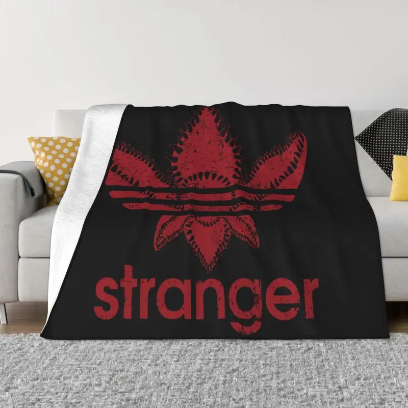 

Stranger Things Logo 3D Printed Blankets Breathable Soft Flannel Winter demogorgon Throw Blanket for Couch Car Bedroom