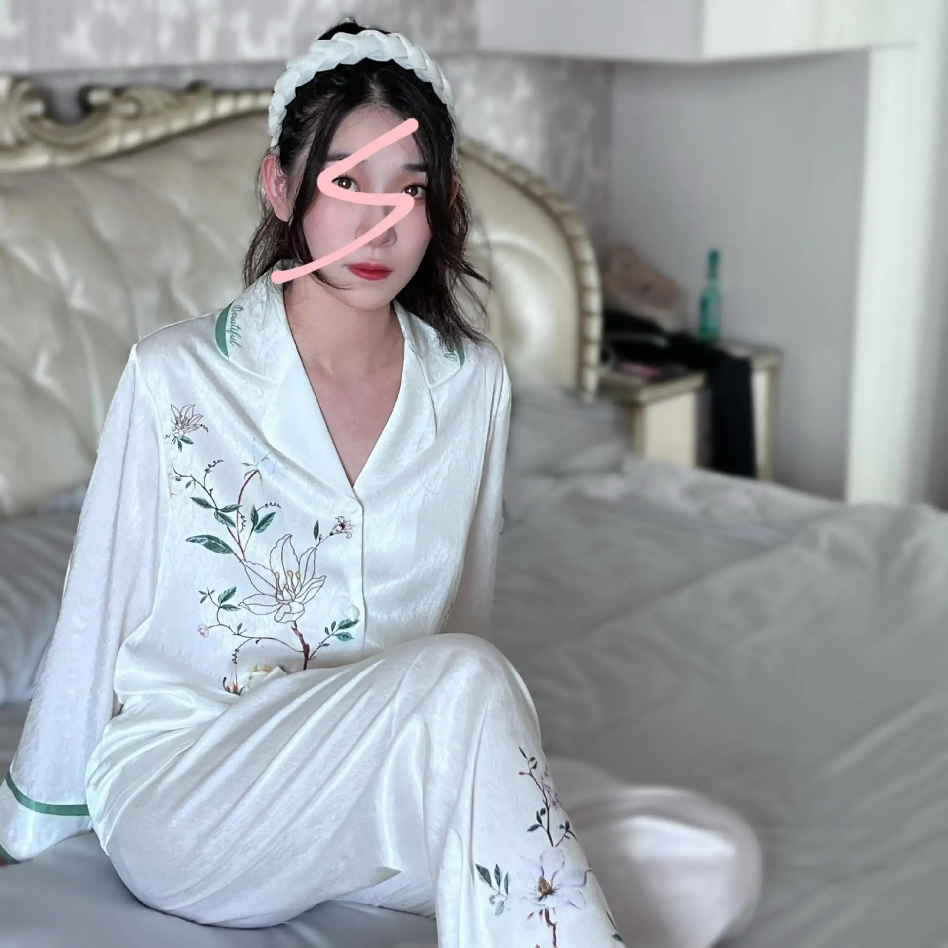 Pajamas Women's Spring and Autumn Long sleeved 2023 New Ice Silk Pajamas Chinese Herringbone Thread Printed Home Furnishings