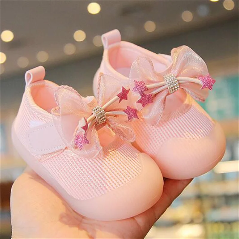 

Новинка 2022, детские ботинки с низким верхом и цветными бриллиантами для девочек, мягкая нескользящая подошва, размеры 15-25, розовые