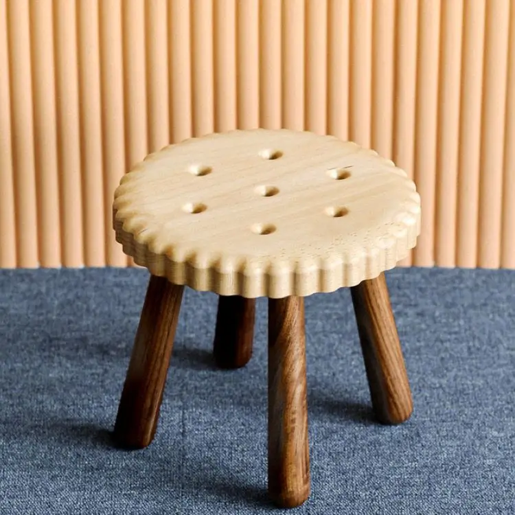 

Creative And Simple Children's Room Bench Solid Wood 0 Paint Baby Cute Biscuit Home Low Stool Chair