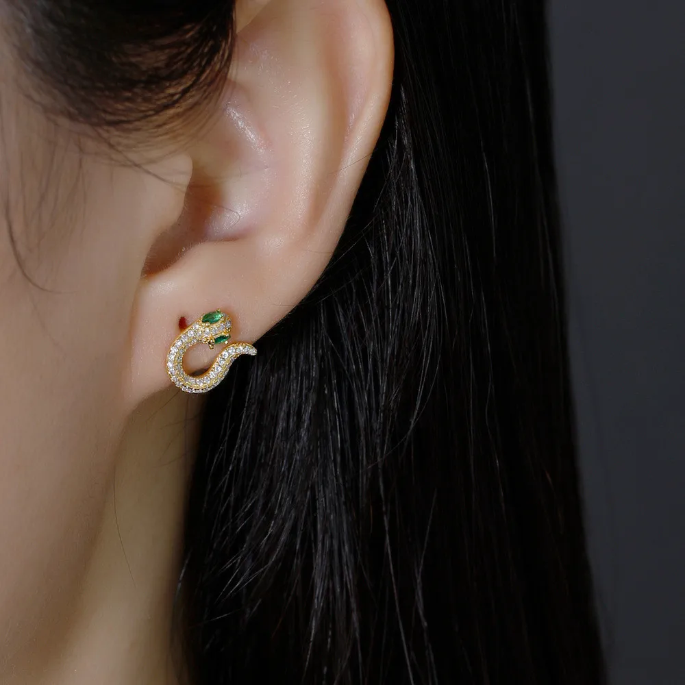 Серьги-подвески из серебра 925 пробы с фианитами