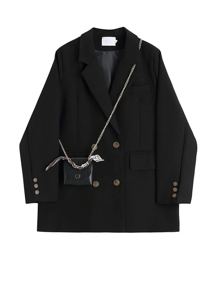 Рисунок 4 - Женский костюм, пальто