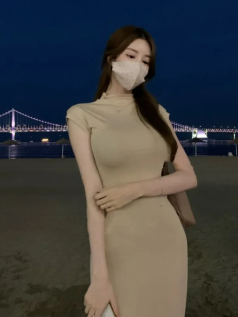 Летнее корейское платье 2024 новое с коротким рукавом и высоким воротником женское