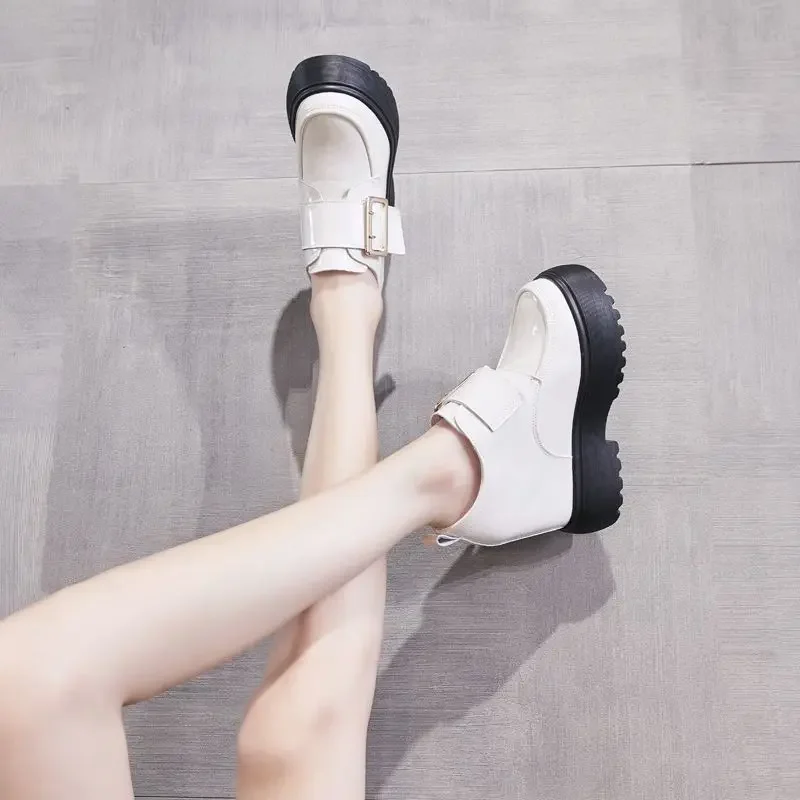 Мокасины женские из лакированной натуральной кожи на платформе 12 см