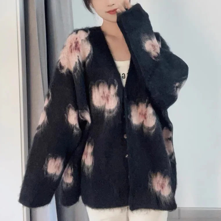 Свободный вязаный кардиган с цветочной инкрустацией женский осенне-зимний новый