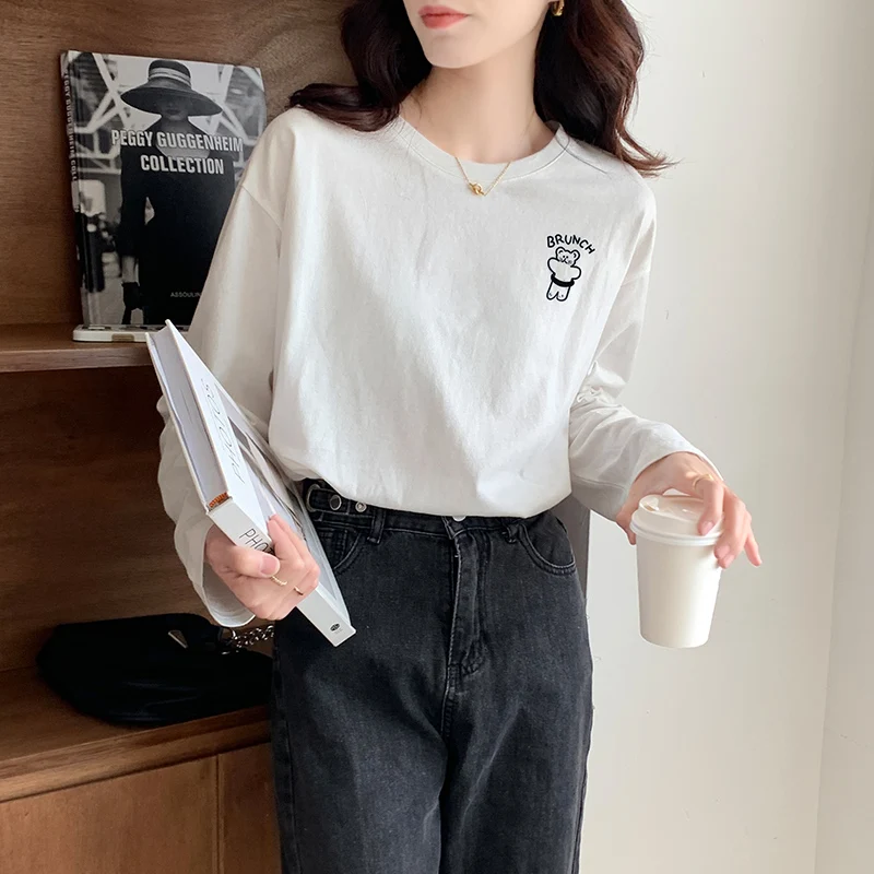 

2022 spring and autumn new cotton t-shirt women's long-sleeved wild white round neck loose bottoming shirt top