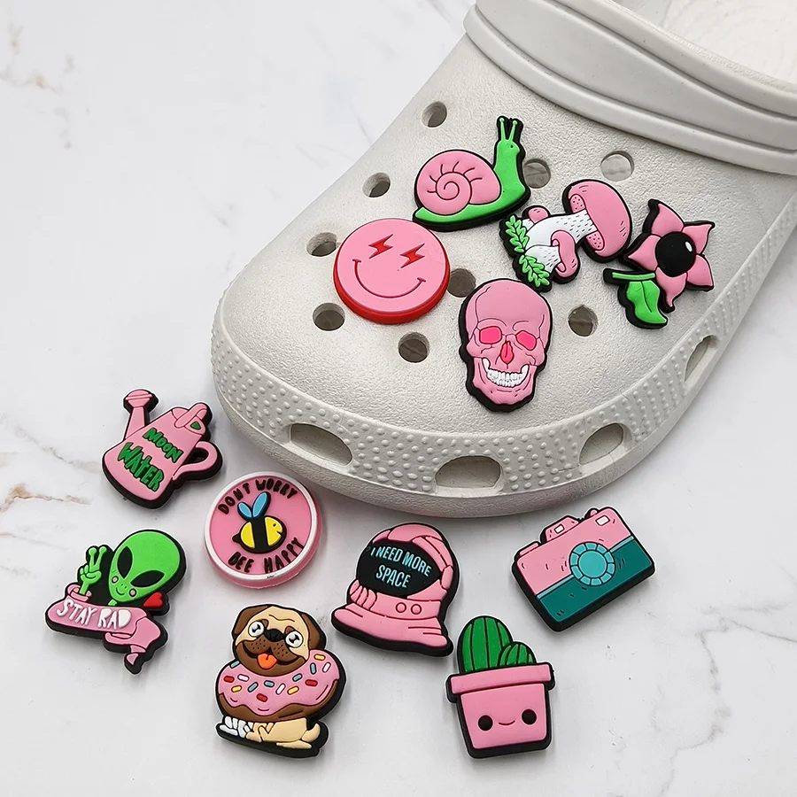 Novelty Design Pink Series PVC Shoe Charms Sandal Accessories Snail Skull Alien Diy Shoe Buckle Decoration Jibz For Croc Charms