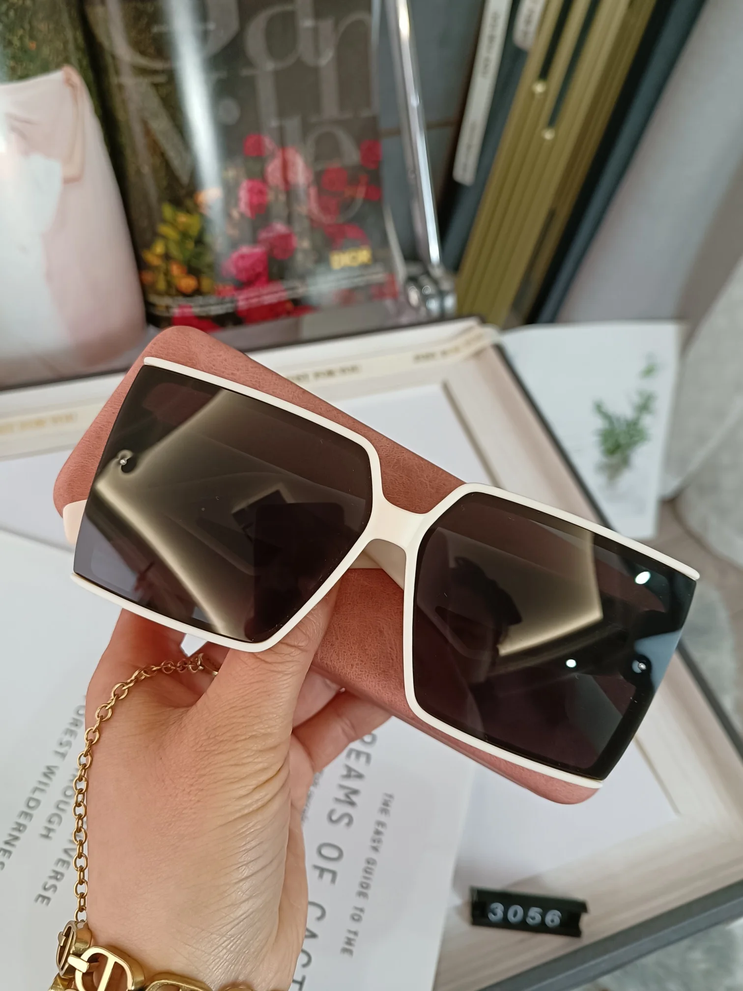 

Женские солнцезащитные очки с поляризационными линзами, новые британские модные роскошные брендовые Квадратные Солнцезащитные очки, женс...