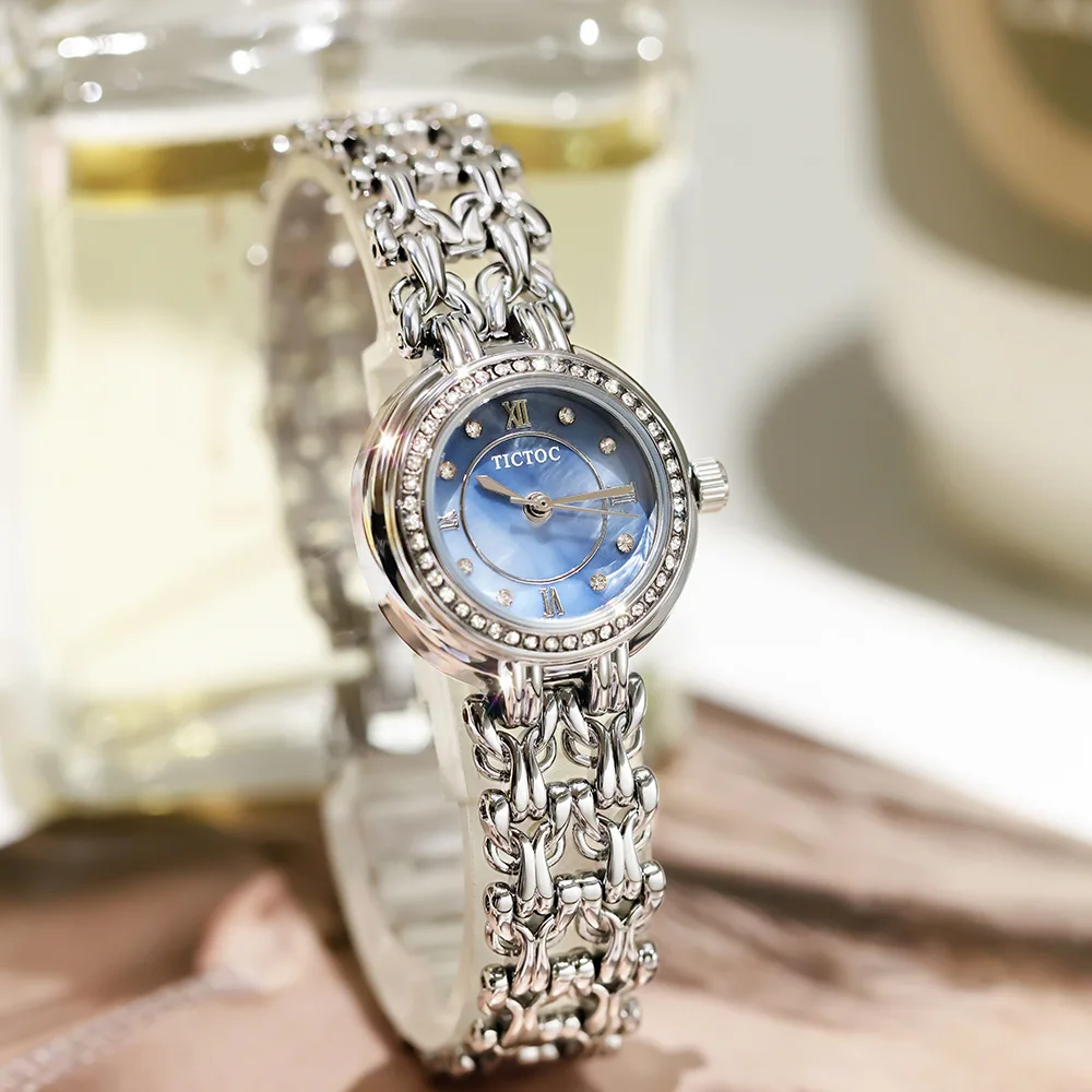 Fashion Blue Dial Steel Band Women's Watch Avant-garde Elegant Quartz Watch Advanced Atmospheric Light Luxury Women's Watch Gift