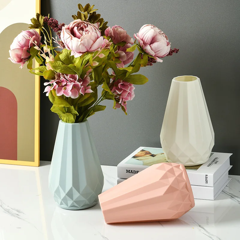

Plastic Flower Vase for Home Decoration Living Room Flower Arrangement Vase Table Ornament Modern Light Luxury Style Dry Flower