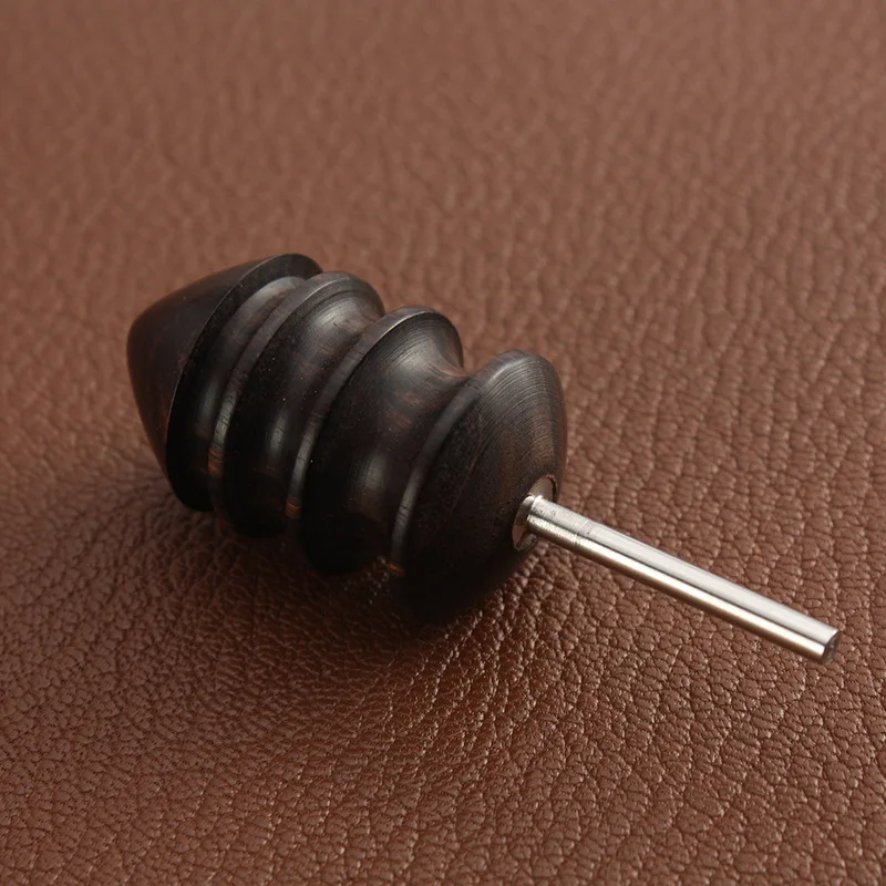 

Инструмент для полировки краев кожи из сандалового дерева